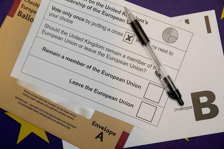 Formulario de votación postal para el referéndum del Brexit, el 1 de junio de 2016 en Knutsford (Reino Unido).