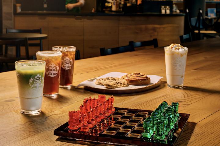 Drop de Milfshakes x Starbucks