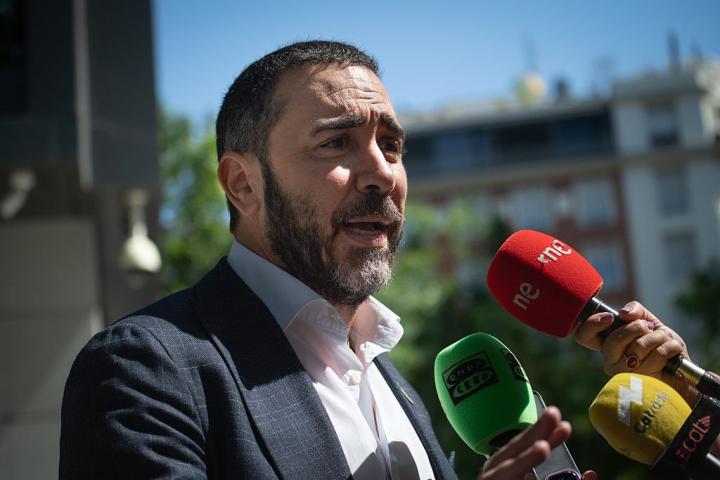 Víctor de Aldama, a la salida de la Audiencia Nacional en mayo