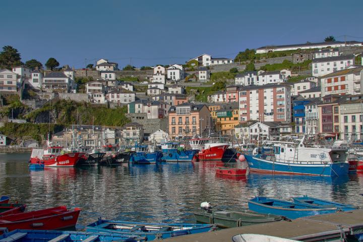 El puerto de Luarca (Asturias)