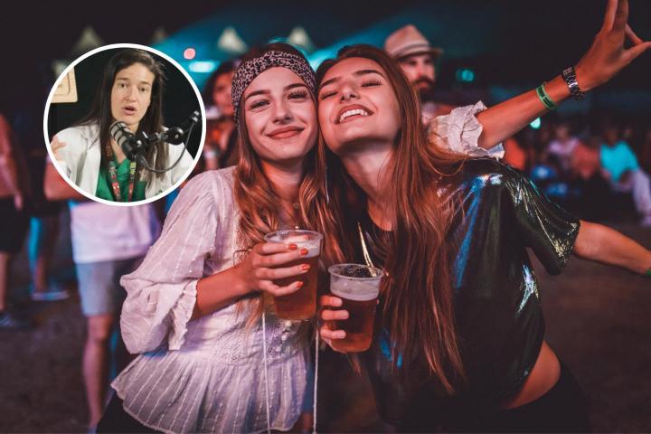 Inés Moreno y dos chicas en un festival