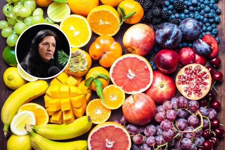Lucía Martínez y varias frutas