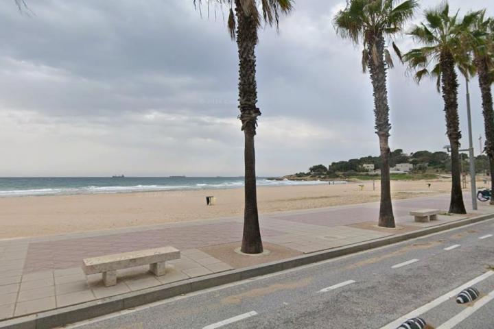 Vista de la playa de Arrabassada (Tarragona, Catalunya), en un captura de Google Maps.