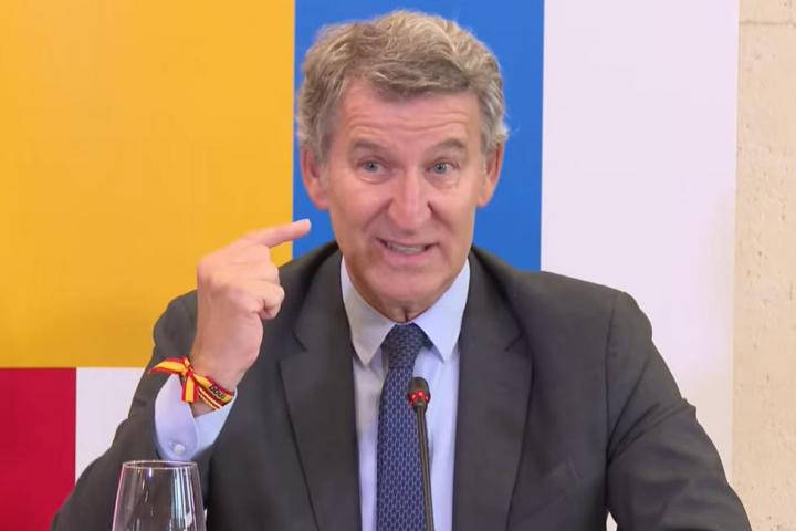 El presidente del PP, Alberto Núñez Feijóo, en la apertura de un curso de la Universidad Internacional Menéndez Pelayo sobre autonomía estratégica en la UE.