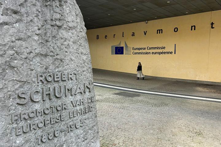 Entrada del edificio principal de la Comisión Europea en Bruselas