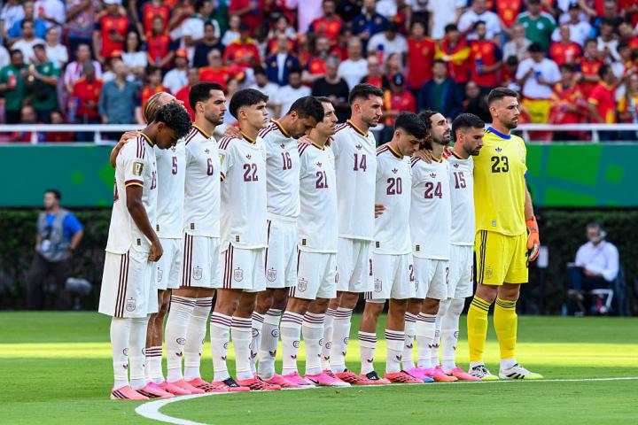 Los titulares de la selección española durante el partido contra Uruguay.