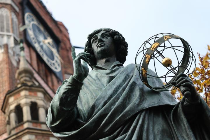 Una estatua de Nicolás Copérnico en Torún (Polonia), su ciudad natal