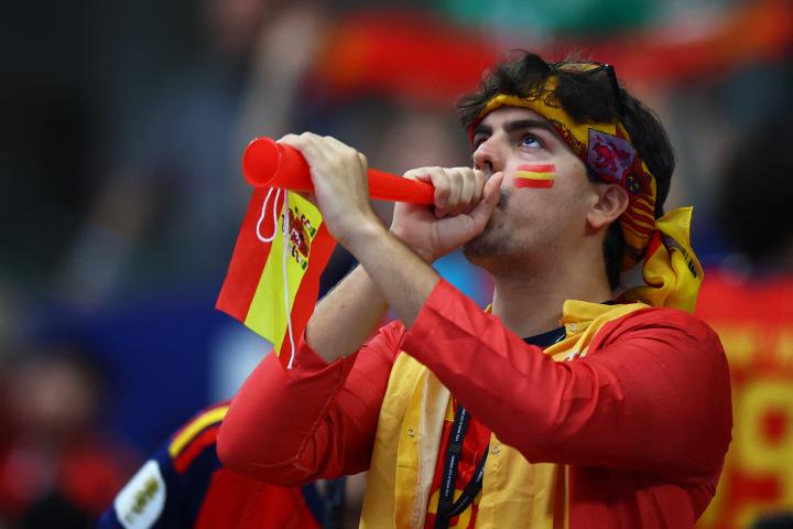 Aficionados de España dentro del estadio antes del partido. REUTERS/Hannah Mckay