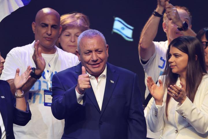 El exjefe del Estado Mayor de Israel y líder del partido Yashar, Gadi Eisenkot, en el acto de lanzamiento de la campaña electoral del partido en Neve Yarak, el 30 de junio de 2026.
