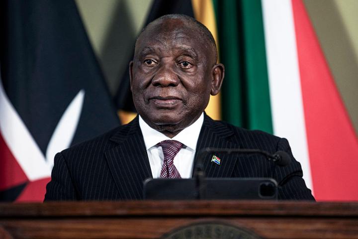 El presidente sudafricano Cyril Ramaphosa, durante una rueda de prensa, el 4 de junio de 2026, en el Union Buildings de Pretoria (Sudáfrica).