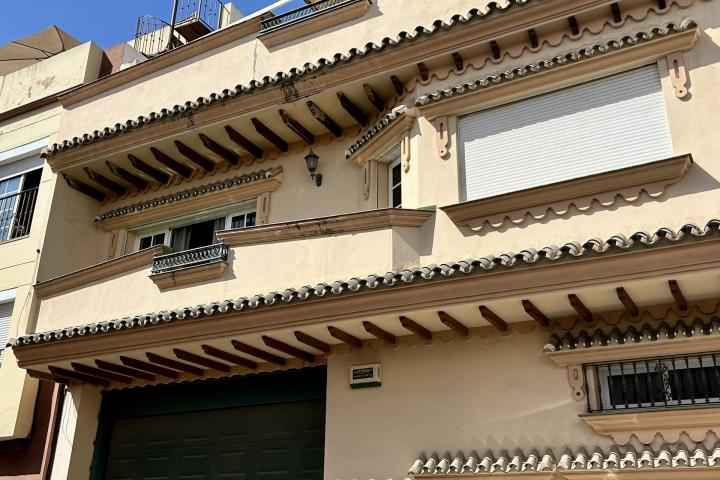 Domicilio en el que fueron asesinadas madre e hija, en Mijas (Málaga)