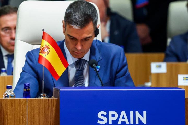 El presidente español, Pedro Sánchez, asiste a una reunión del Consejo del Atlántico Norte durante la cumbre de la OTAN en Ankara (Turquía), el 8 de julio de 2026.