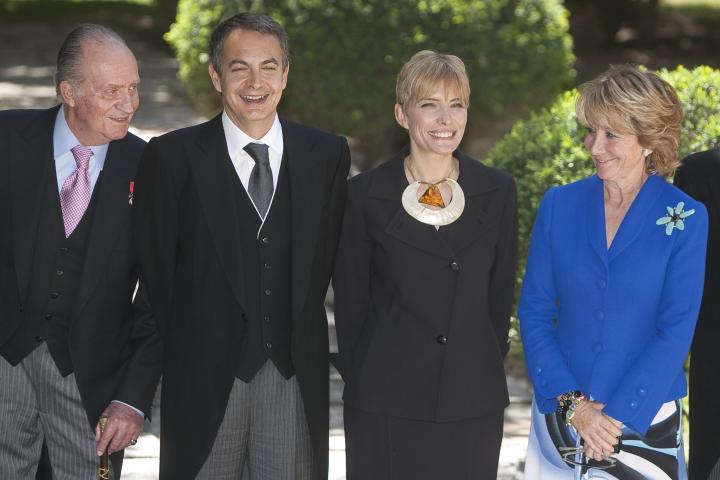 alt="alt="El rey Juan Carlos y la expresidenta de la Comunidad de Madrid, Esperanza Aguirre, junto a Rodríguez Zapatero y Sonsoles Espinosa""