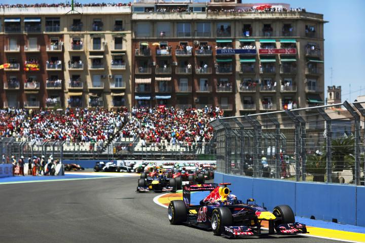 alt="alt="Sebastian Vettel conduce en la edición de 2011 del circuito callejero de Valencia del Gran Premio Europeo de F1""