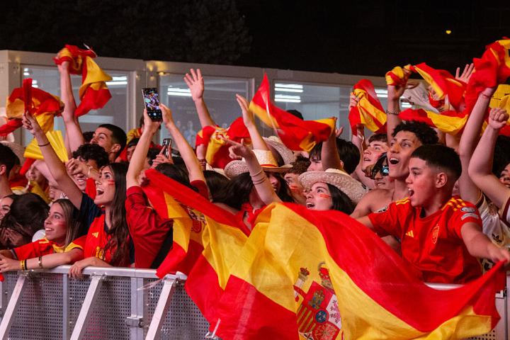 Supporters gather in Plaza de Colon, Madrid, Spain, on July 14, 2026, to watch the FIFA World Cup 2026 semi-final match between France and Spain on giant screens. Spectators wave national flags and celebrate the football atmosphere during the public viewing event in the Spanish capital. (Photo by Francesco Militello Mirto/NurPhoto via Getty Images)