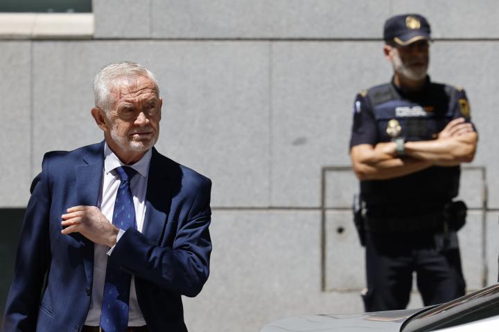 El director adjunto operativo (DAO) de la Guardia Civil, Manuel Llamas, sale tras asistir para declarar ante el juez de la Audiencia Nacional Santiago Pedraz