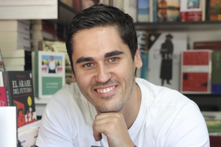 El escritor y activista Fonsi Loaiza.