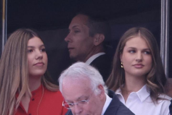 Leonor y Sofía en el palco del España-Argentina