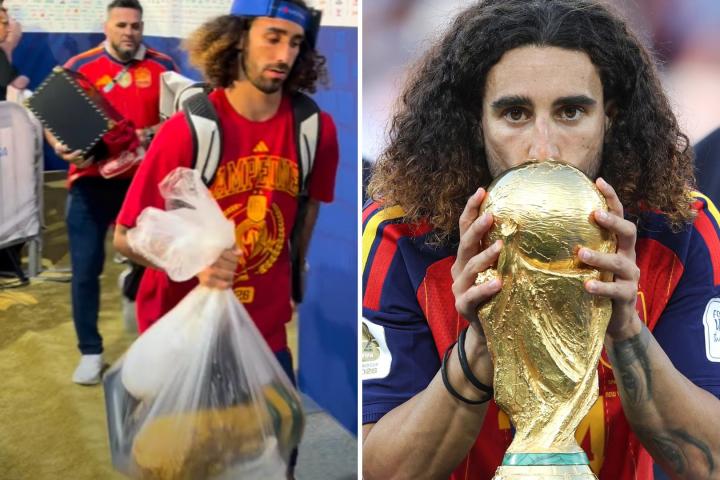 Cucurella con la Copa del Mundo