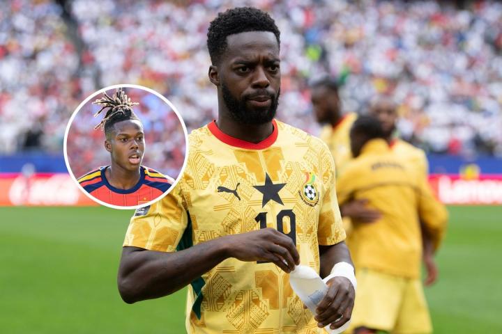 Iñaki Williams, en uno de los encuentros del Mundial 2026. En el círculo, su hermano Nico