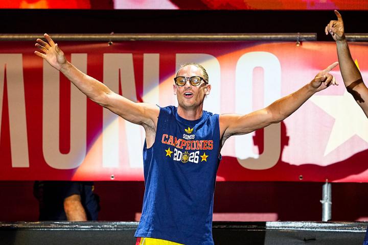 Marcos Llorente durante la celebración del Mundial en Cibeles.