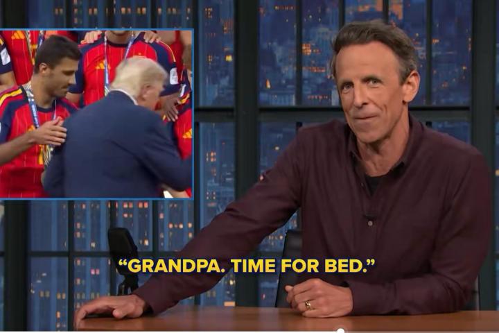 Momento del discurso de Seth Meyers en su late night.