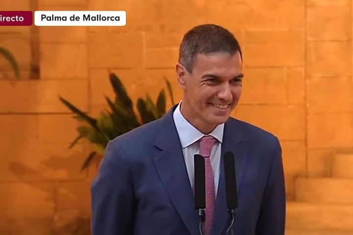 Pedro Sánchez en Palma de Mallorca tras el despacho con el rey Felipe VI.