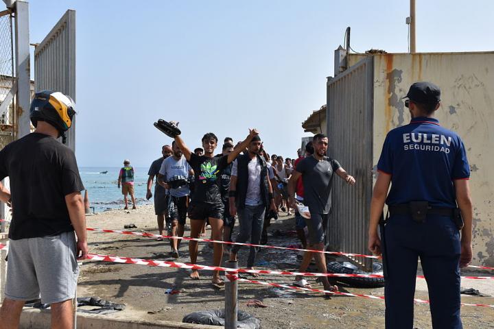 Entrada de oleadas de migrantes a Ceuta
