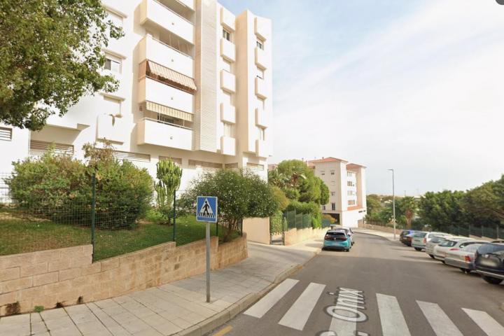 Imagen de la calle Ónix, donde se ha producido un incendio mortal en Benalmádena (Málaga), el 30 de julio de 2026.