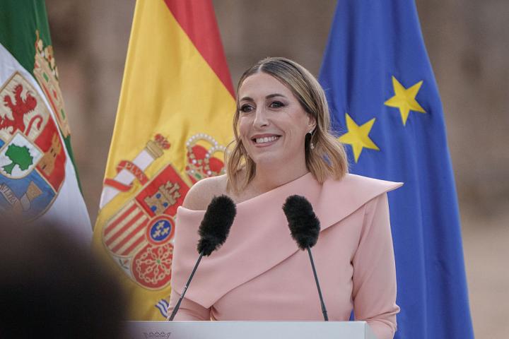 María Guardiola, durante su toma de posesión en el Teatro Romano de Mérida