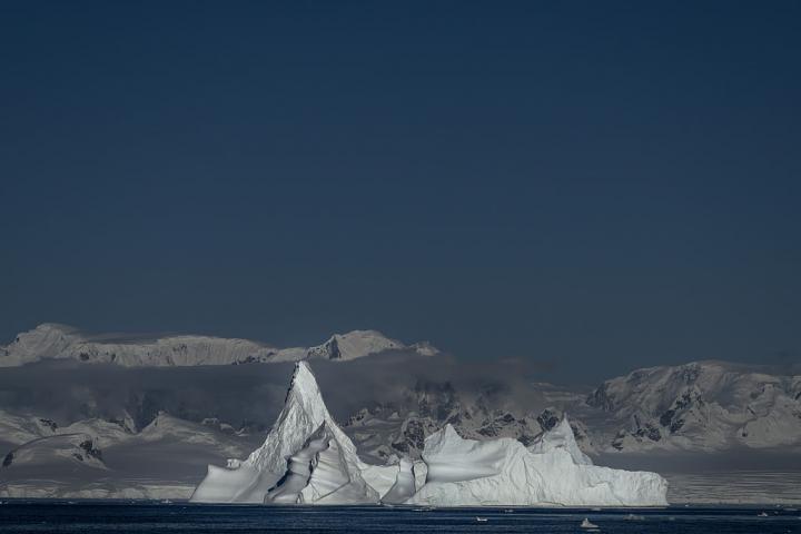 Vista de un glaciar en la Antártida