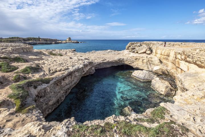 Grotta della Poesia, en Italia.