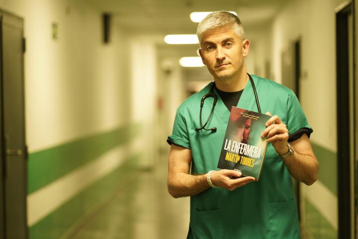 El médico y escritor Martín Torres, autor de 'La enfermera'.