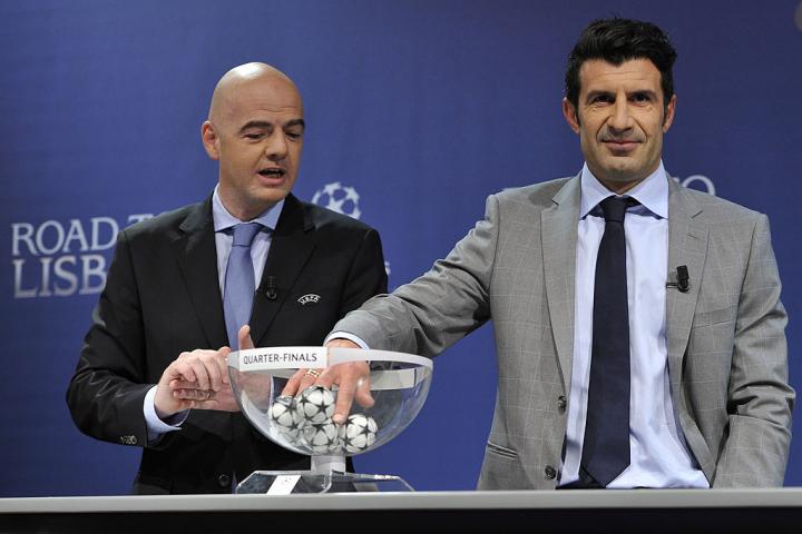 Gianni Infantino y Luis Figo en una imagen de archivo.