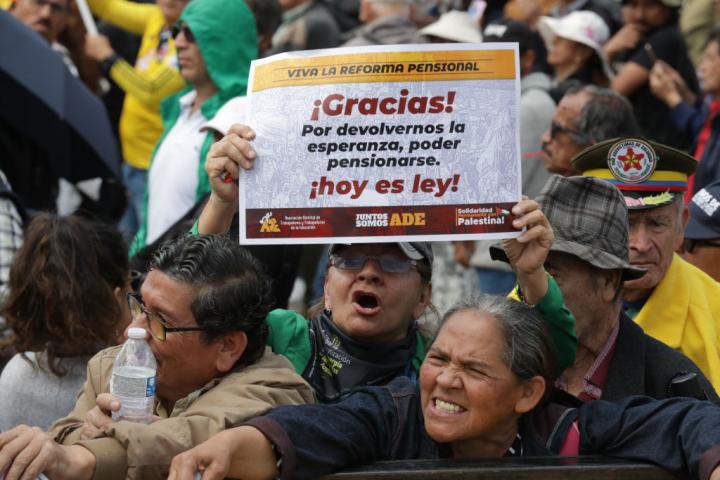Manifestación en favor de la reforma de las pensiones promovida por Gustavo Petro, el presidente colombiano, el 16 de julio de 2024, en Bogotá.