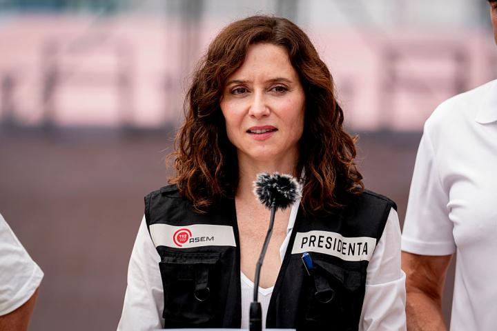 VILLAMANTA, MADRID, SPAIN - JULY 26: The President of the Community of Madrid, Isabel Diaz Ayuso,[**********] speaks to the media during a visit to those evacuated due to the fire in the western mountains, at the La Chopera sports centre, on 26 July, 2026 in Villamanta, Madrid, Spain. The King and Queen visited the sports centre to assess the situation of those affected, show their support for the displaced families and thank the volunteers who are helping to provide care and assistance. The Madrid municipality of Villamanta is hosting residents evacuated from Villa del Prado, Aldea del Fresno and other municipalities in the south-west of the region. (Photo By A. Perez Meca/Europa Press via Getty Images)