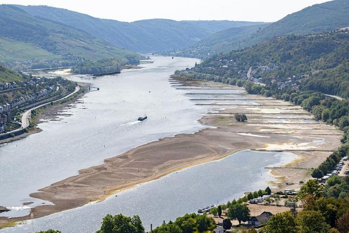 El Rin, casi sin agua a su paso por Bacharach