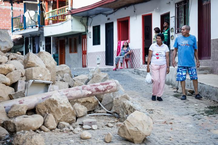 Colombia busca supervivientes bajo los escombros