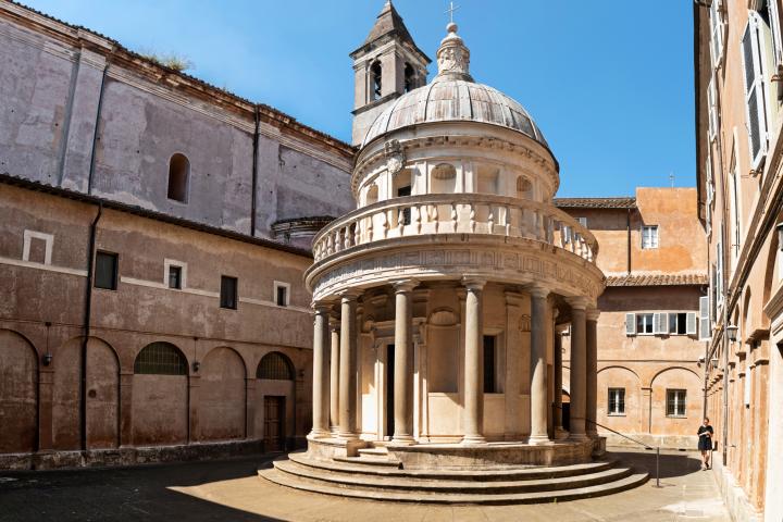 alt="alt="Tempietto di San Pietro in Montorio Tempietto del Bramante temple Janiculum Gianicolo hill Trastevere Rome Lazio Italy Europe. (Photo by: Pino Pacifico/REDA/Universal Images Group via Getty Images)""