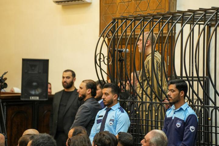 Atef Najib, primo del exdictador Bachar al Assad y jexefe de la Dirección de Seguridad Política en Daraa, ante un tribunal en Damasco, (Siria), el 10 de mayo de 2026.