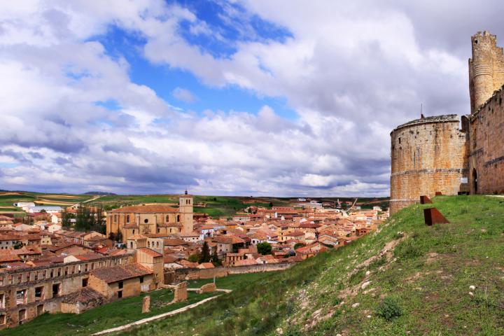 El castillo y el municipio de Berlanga de Duero.