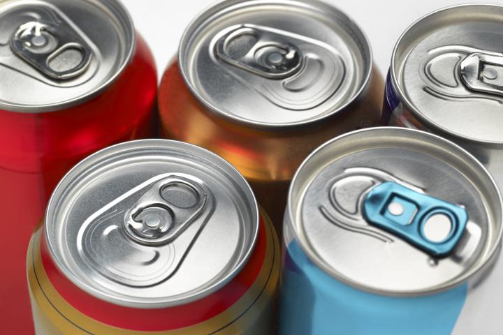 Latas de bebidas energéticas