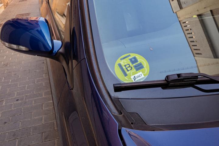 multas-no-llevar-etiqueta-dgt