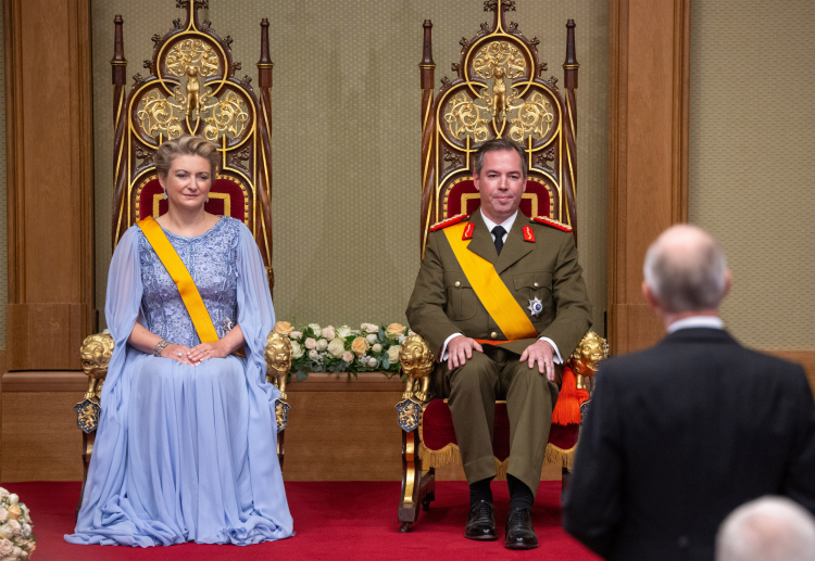 Guillermo y Stéphanie de Luxemburgo convertidos en los grandes duques de Luxemburgo
