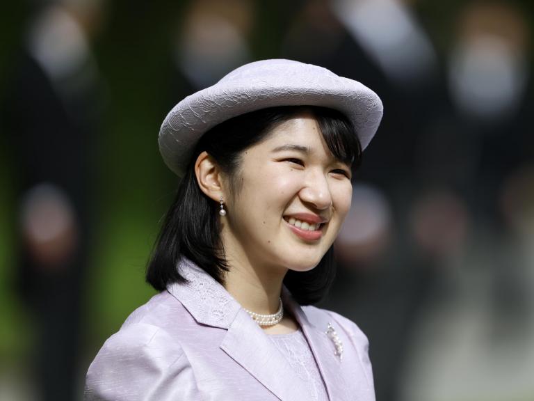 Aiko de Japón en una garden party en el palacio de Akasaka de Tokyo en 2026