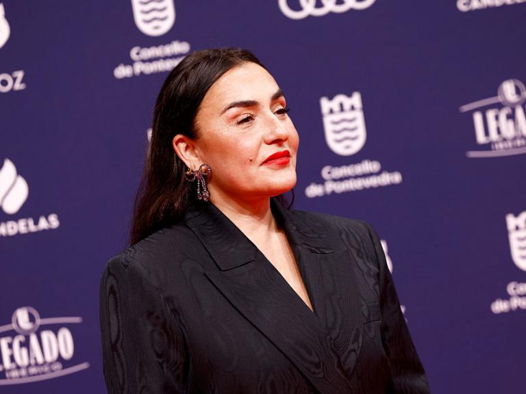 Candela Peña en la alfombra roja de los premios Feroz en Pontevedra, en Galicia.