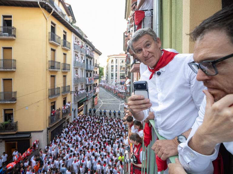 El presidente del PP, Alberto Núñez Feijóo, este miércoles en los sanfermines
