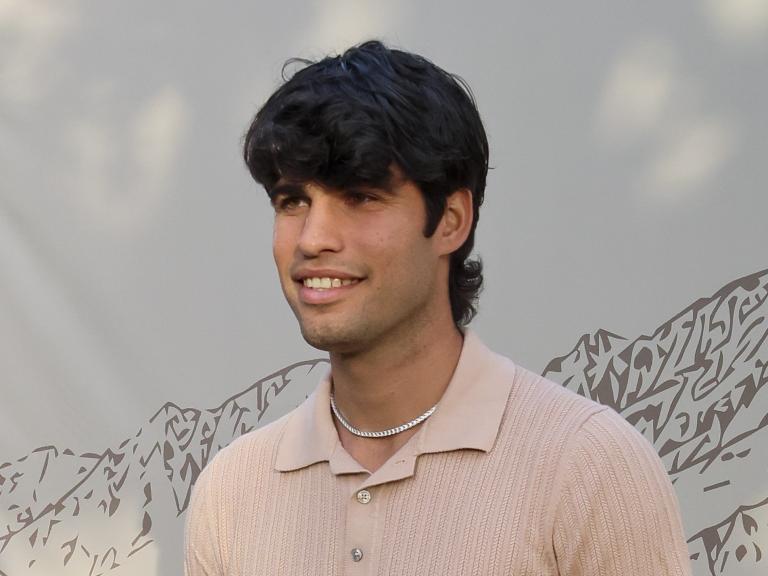 Carlos Alcaraz en un torno de pádel en Marbella