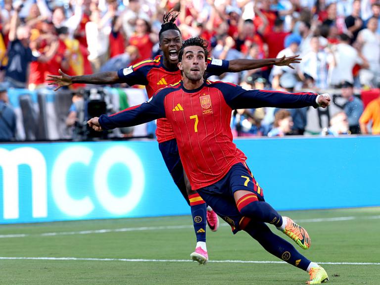 Ferrán Torres celebra eufórico su gol a Argentina en la final del Mundial