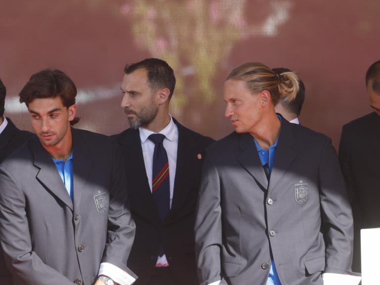 Ferran Torres y Marcos Llorente en la recepción ofrecida en Moncloa tras ganar la Copa del Mundo.